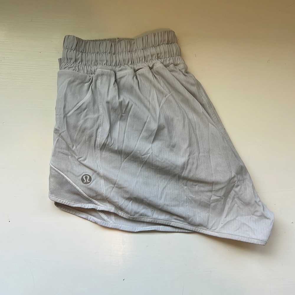 lululemon hotty hot shorts 2.5 inches #lululemon